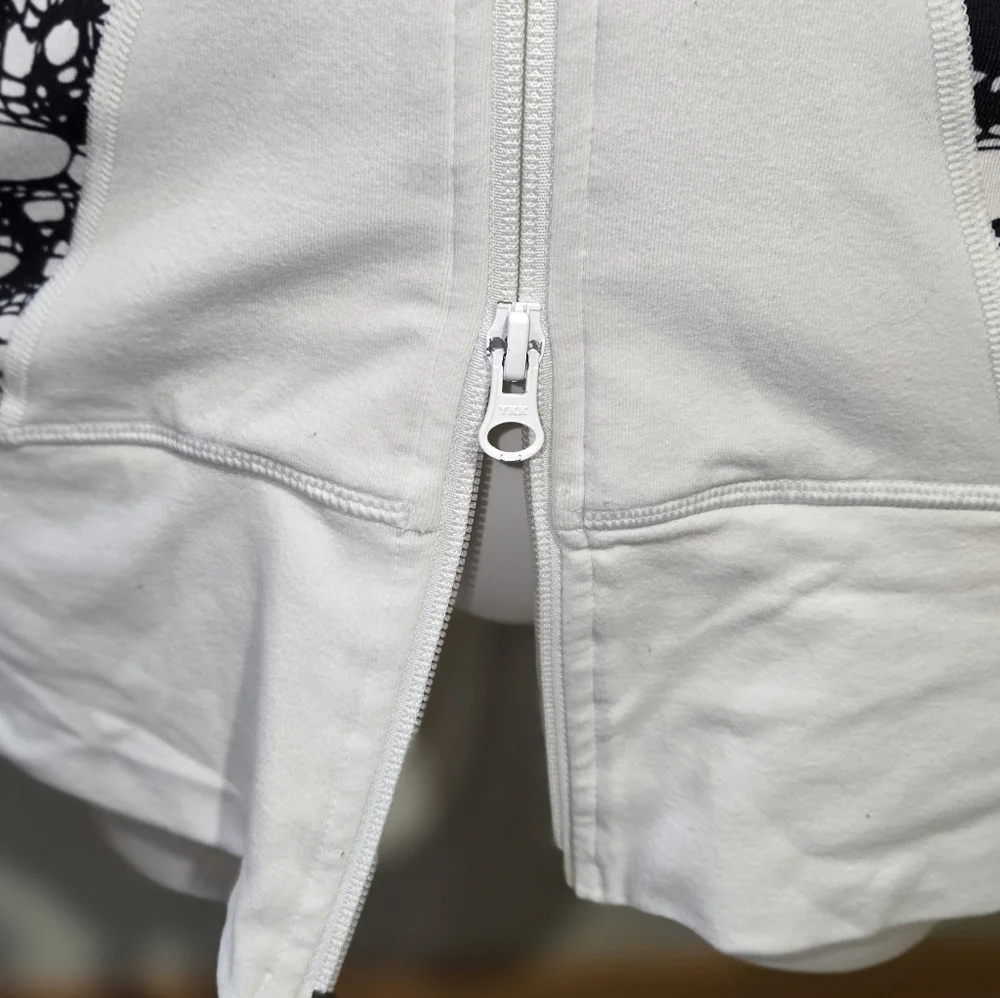 lululemon athletica stay stylish